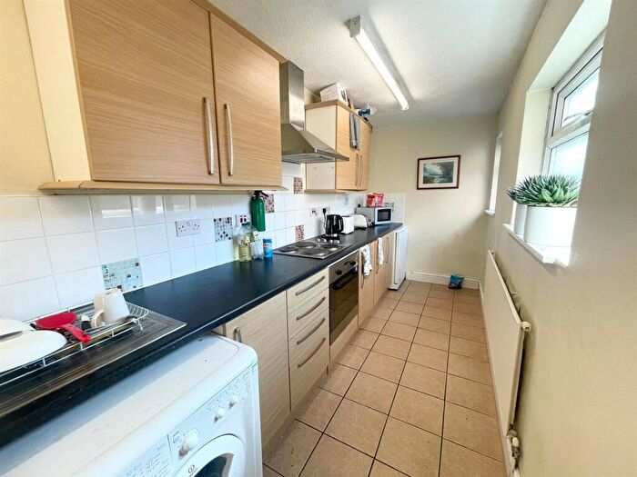 4 Bedroom Terraced House To Rent In **£pppw Excluding Bills** Beeston Road, Dunkirk, - Uon, NG7