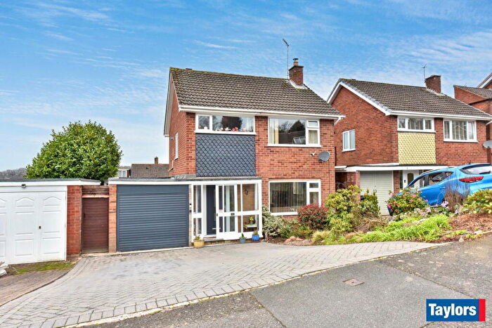 3 Bedroom Detached House For Sale In Wordsley, Maidstone Drive, DY8