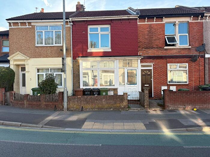 3 Bedroom Terraced House To Rent In Copnor Road, Copnor, Portsmouth, PO3