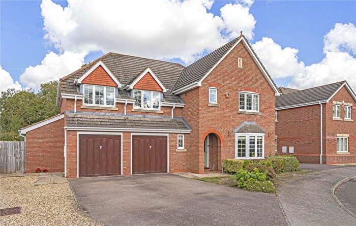 5 Bedroom Detached House For Sale In Pagnell Court, Wootton, Northampton, Northamptonshire, NN4