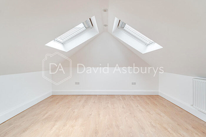 1 Bedroom Apartment To Rent In Bounds Green Road, Bounds Green, London, N11