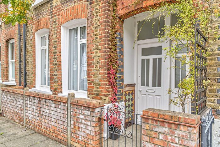 1 Bedroom Flat For Sale In Goldsboro Road, London, SW8