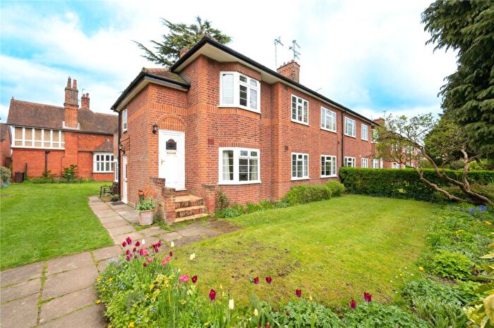 2 Bedroom Maisonette To Rent In Wickwood Court, Woodstock Road North, St. Albans, Hertfordshire, AL1