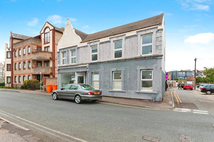 Flat To Rent In Rosemary Road, CO15