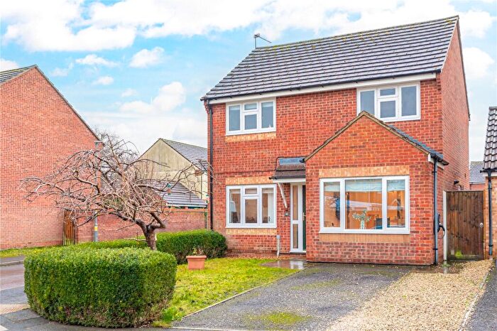 3 Bedroom Detached House For Sale In Canal Way, Devizes, Wiltshire, SN10