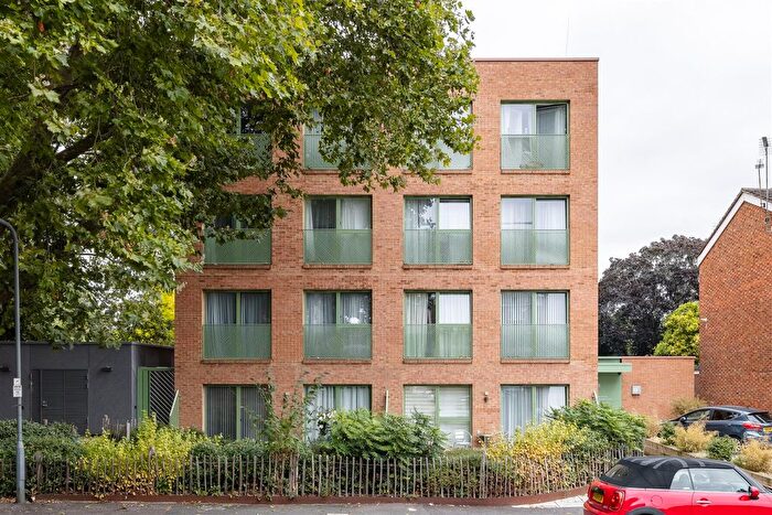 1 Bedroom Flat For Sale In Gardner Close, Wanstead, E11