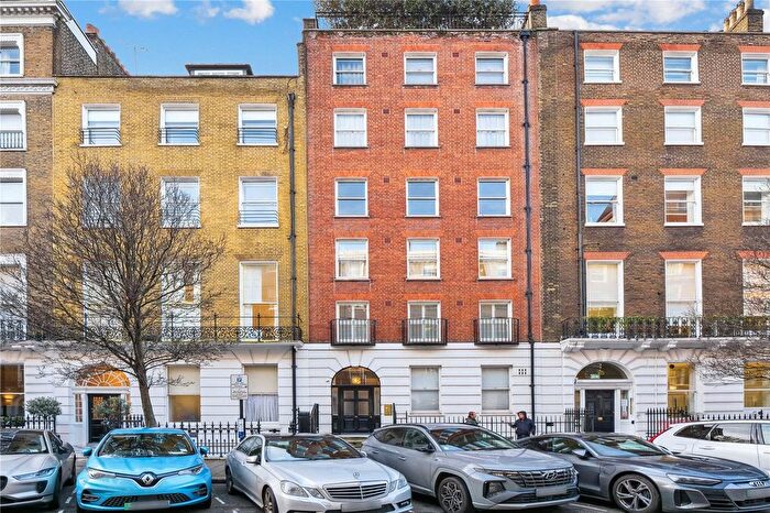 2 Bedroom Flat For Sale In Devonshire Place, Marylebone, London, W1G