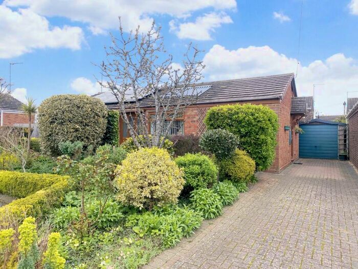 3 Bedroom Detached Bungalow For Sale In Ardens Grove, Rothersthorpe, Northamptonshire, NN7