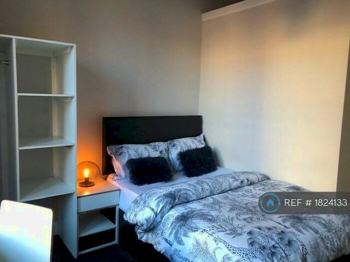 9 Bedroom Flat To Rent In Sauchiehall Street, Glasgow, G2