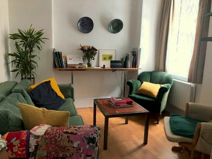 2 Bedroom Flat To Rent In Albert Palace Mansions, SW11