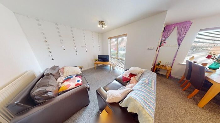 2 Bedroom Flat To Rent In Royal Victoria Court Gamble Street, Nottingham, NG7