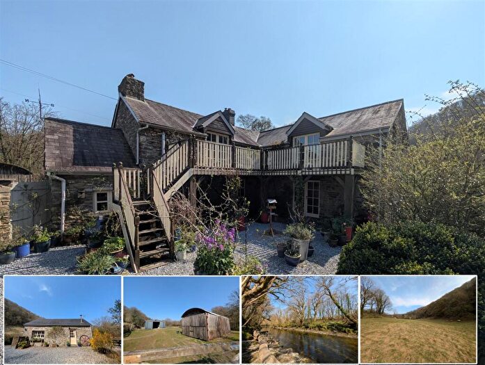 6 Bedroom Country House For Sale In Brechfa, SA32