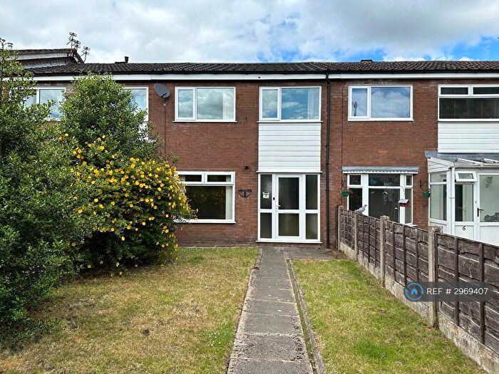 3 Bedroom Terraced House To Rent In Peveril Walk, Macclesfield, SK11