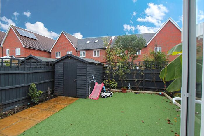 4 Bedroom Semi-Detached House To Rent In Collerne Street, Romford, RM3
