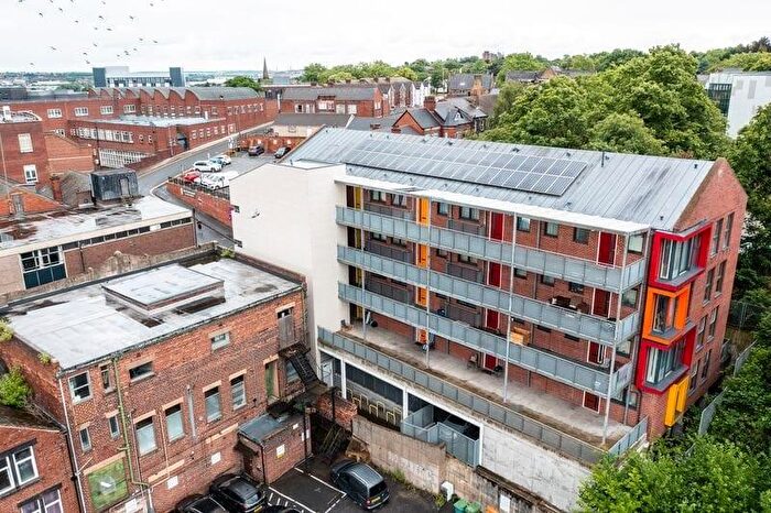 2 Bedroom Flat To Rent In Doncaster Gate, Rotherham, South Yorkshire, S65