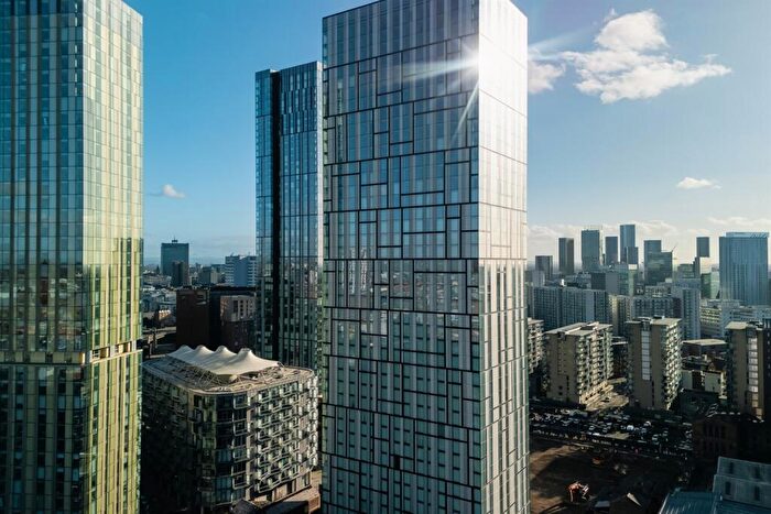 2 Bedroom Apartment To Rent In Bed - Bankside, M3