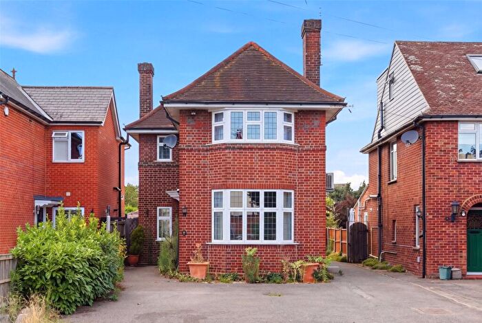 3 Bedroom Detached House For Sale In Chelmerton Avenue, Chelmsford, Essex, CM2