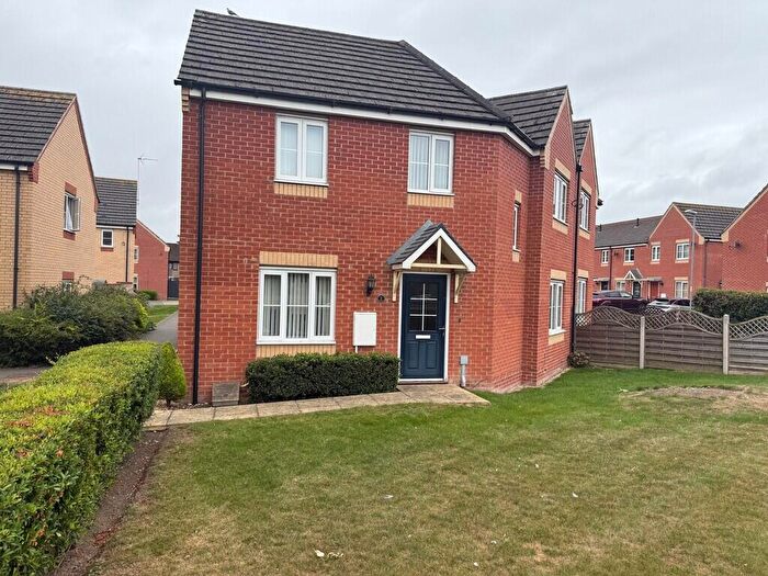 3 Bedroom Semi-Detached House For Sale In Brooklands Way, Bourne, PE10