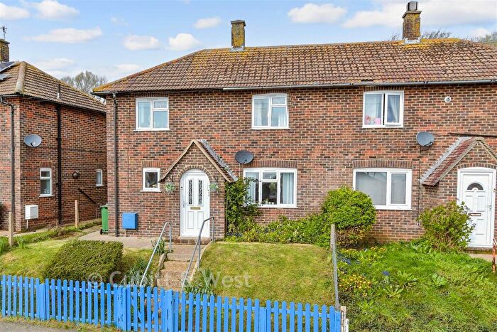 2 Bedroom Semi-Detached House For Sale In Northdown Road, Newhaven, East Sussex, BN9