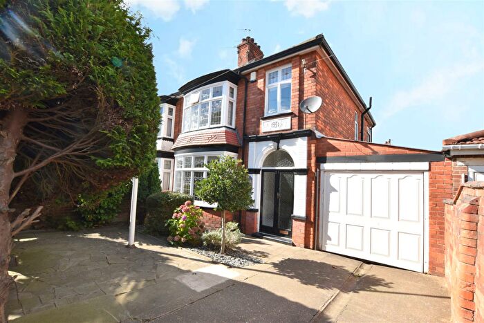 3 Bedroom Semi-Detached House For Sale In Princes Road, Cleethorpes, DN35