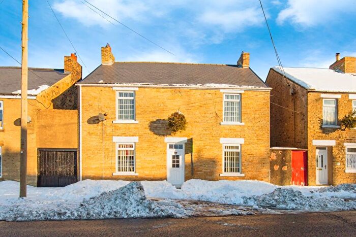 4 Bedroom Link Detached House For Sale In Dans Castle, Tow Law, Bishop Auckland, DL13