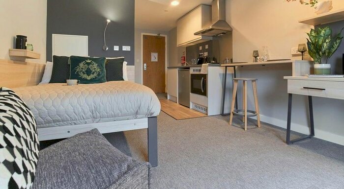 Studio To Rent In West Street, Sheffield, S1