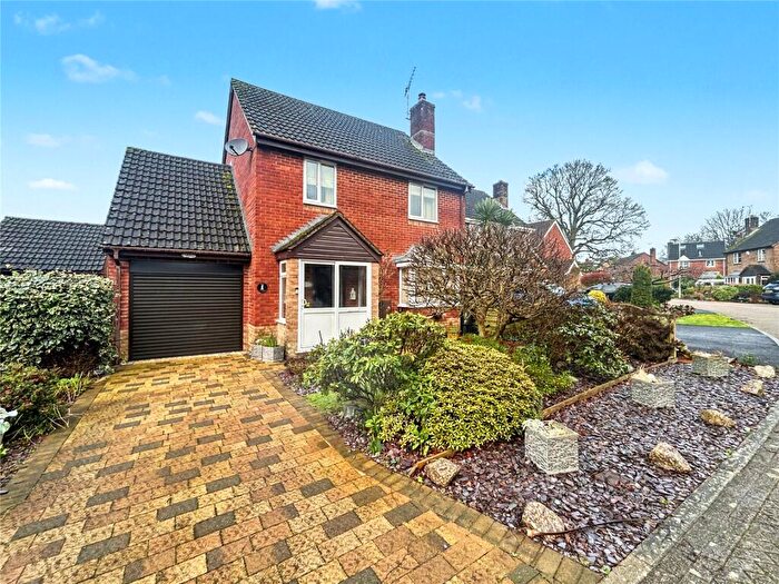 3 Bedroom Detached House For Sale In Rogers Close, Tiverton, Devon, EX16