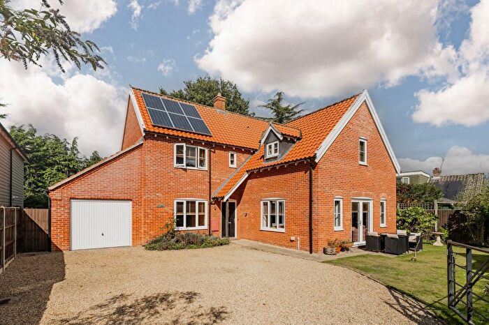 4 Bedroom Detached House For Sale In Ron Fielder Close, Salhouse, Norwich, NR13