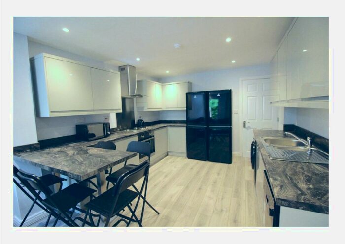 5 Bedroom House To Rent In Tiverton Road (D), Selly Oak, Birmingham, West Midlands, B29