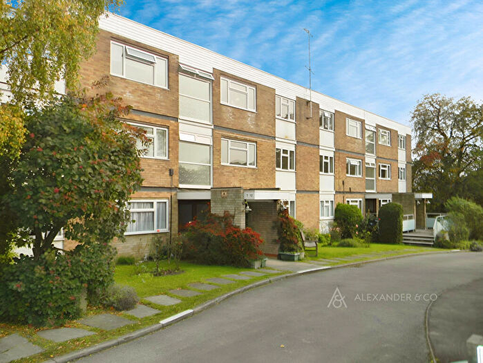 2 Bedroom Apartment To Rent In Bay Court, HP4