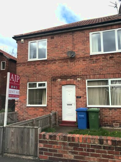 2 Bedroom Flat To Rent In Benson Road, Byker, Newcastle, NE6