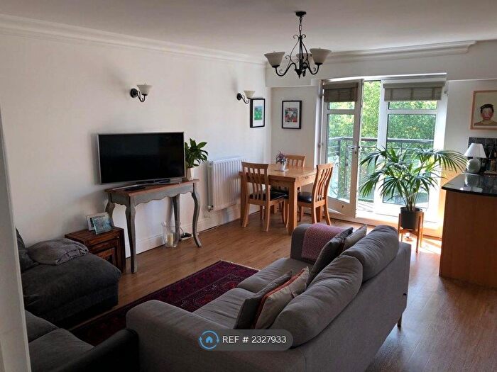 2 Bedroom Flat To Rent In Lapwing Court, London, SE1