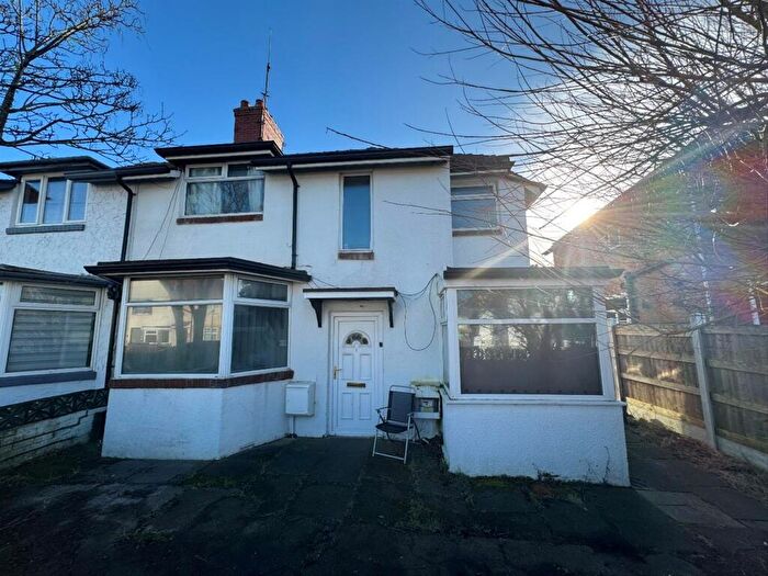 2 Bedroom Flat For Sale In Loftos Avenue, Blackpool, FY4