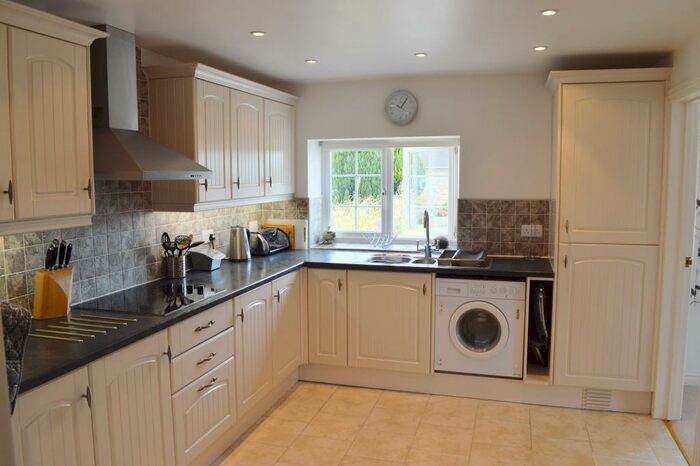 2 Bedroom Cottage To Rent In Caalm Cottage, Stour Row, SP7