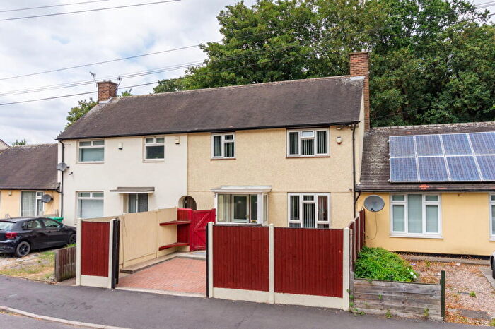 3 Bedroom Terraced House For Sale In Middlefell Way, Clifton, NG11