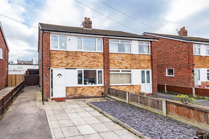 3 Bedroom Semi Detached House For Sale In Mellor Road, Leyland, PR25