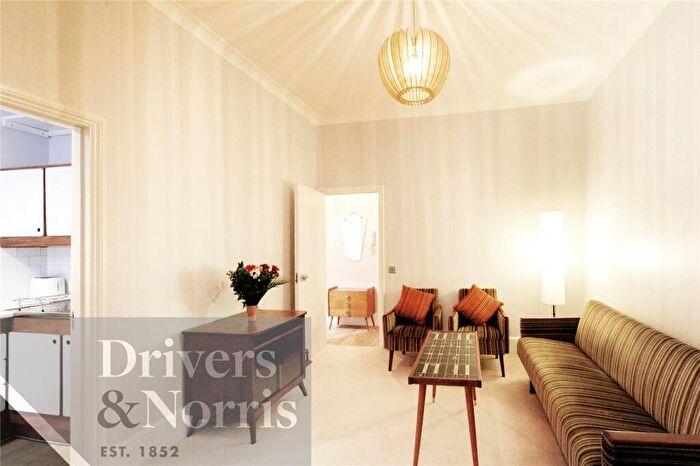 1 Bedroom Apartment To Rent In Barnsbury Road, Angel, London, N1