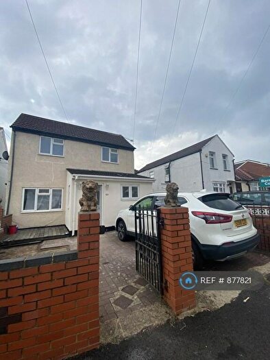 3 Bedroom Flat To Rent In Corbins Lane, Harrow, HA2