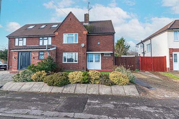 3 Bedroom Semi Detached House To Rent In Repton Road, Earley, RG6