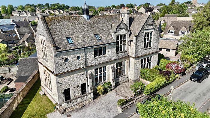 2 Bedroom Flat For Sale In Union Street, Stow-on-the-Wold, GL54