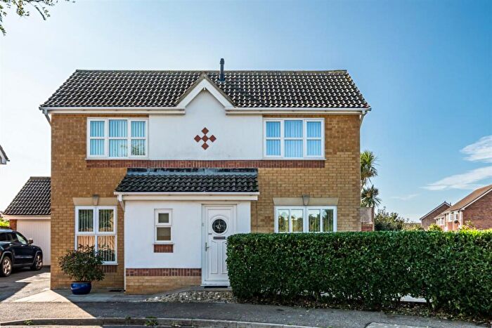 3 Bedroom Detached House To Rent In Chaucer Drive, West Wittering, PO20
