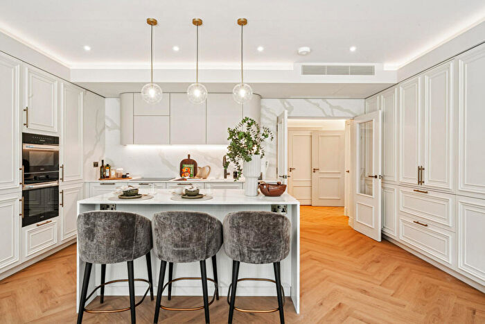 2 Bedroom Apartment For Sale In Coronation Road, Ascot, SL5