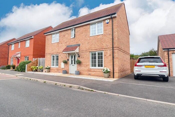 3 Bedroom Detached House To Rent In Barn Owl Road, Kirby Cross, Frinton-on-Sea, CO13