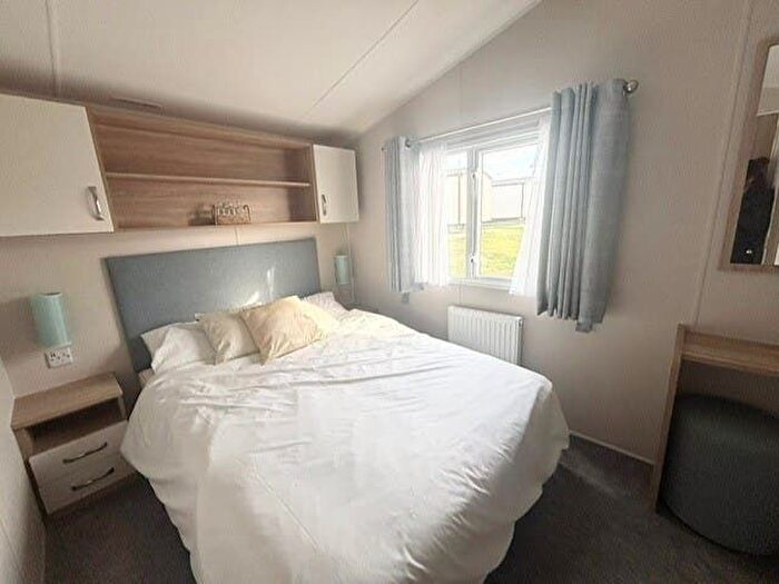 3 Bedroom Mobile/park Home For Sale In Leysdown Road, Leysdown-On-Sea, Sheerness, ME12