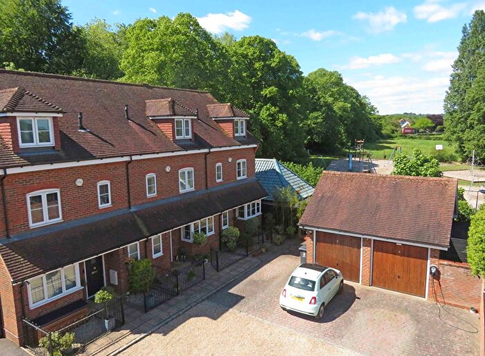 3 Bedroom Terraced House For Sale In East Arms Place, Hurley, SL6