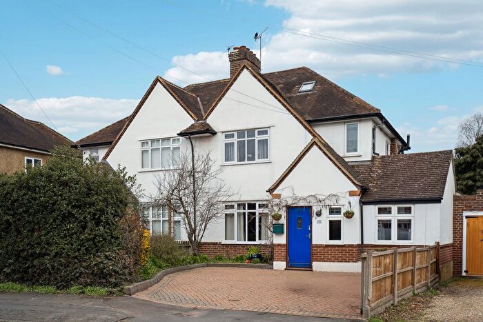 5 Bedroom Semi-Detached House For Sale In Baldwins Lane, Croxley Green, Rickmansworth, WD3
