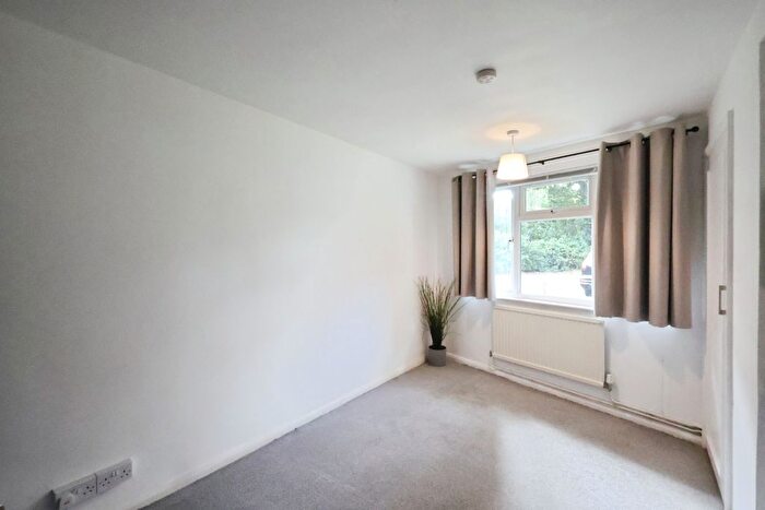 1 Bedroom Flat For Sale In Abbis House, Whinbush Road, SG5
