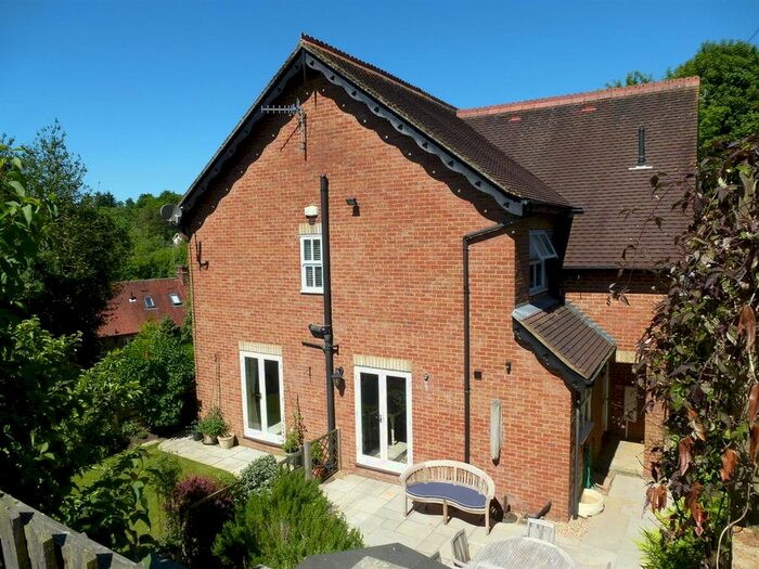 3 Bedroom Detached House To Rent In Longdene Road, Haslemere, GU27