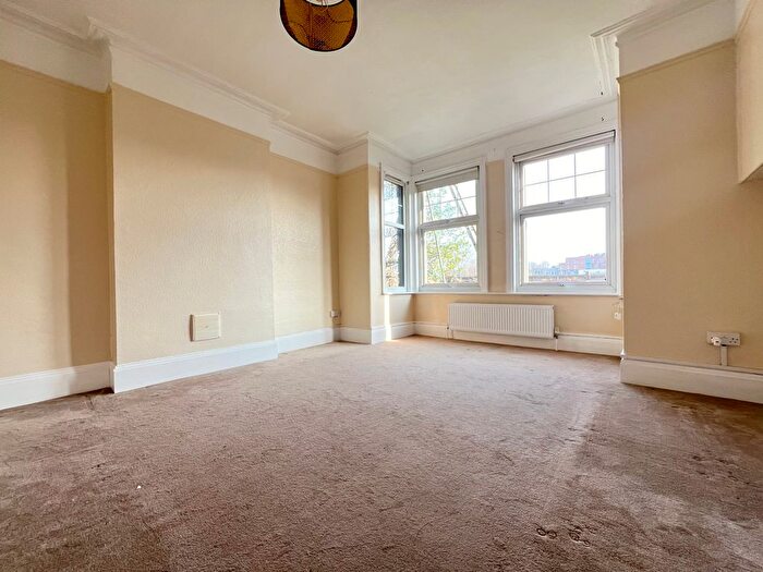 2 Bedroom Flat To Rent In Duppas Hill Road, Croydon, CR0