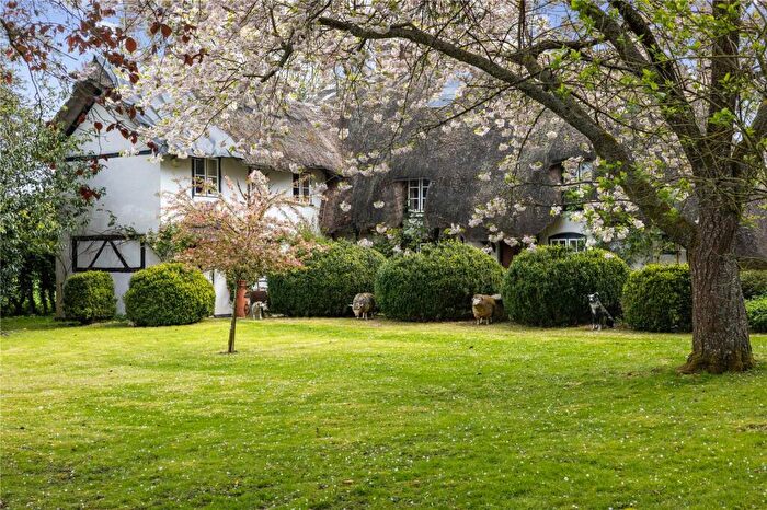 4 Bedroom Detached House For Sale In Bedwyn Common, Marlborough, Wiltshire, SN8